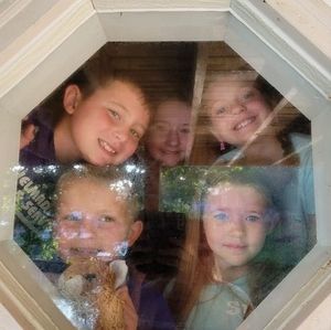 Meet your Posher, Suzanne